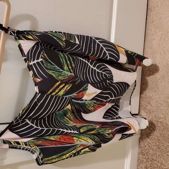 Tank Top, Large - Picture 4 of 7